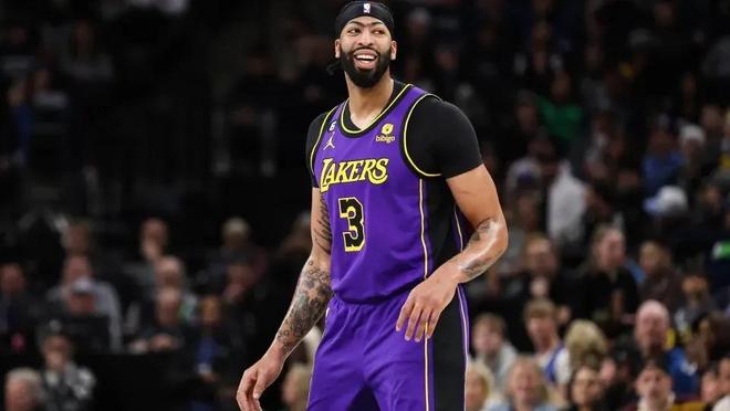 足够的队友 足够的队友