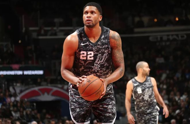 具备三点 具备三点